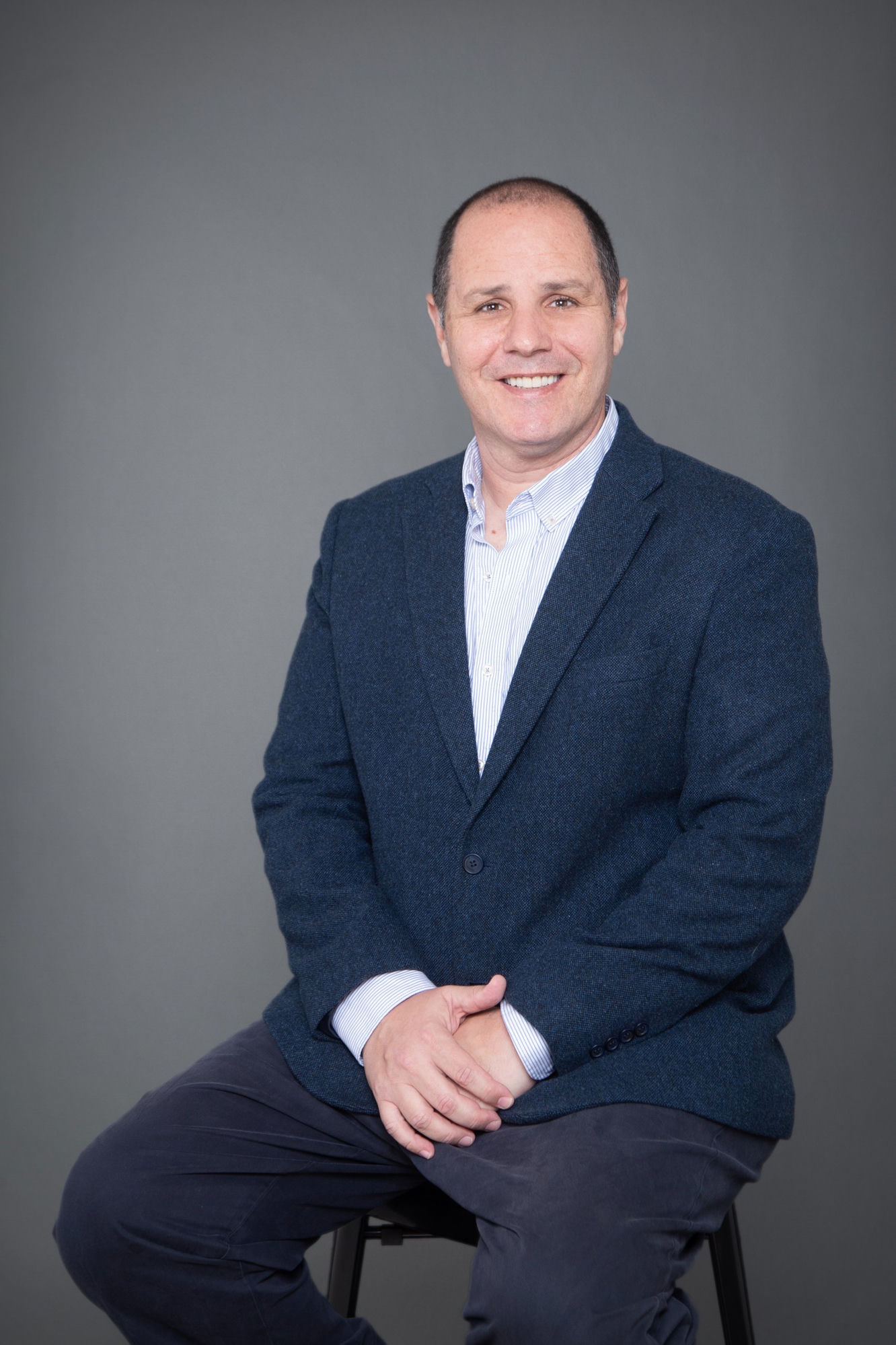 León Falcón Goryn — Consultor Industrial